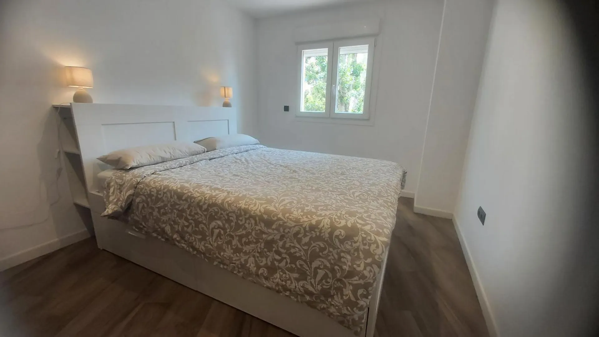 Del Parque Flats Playamar Beach Torremolinos Apartment